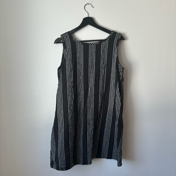 Sarah Sue Linen Striped Dress - Picture 6 of 6